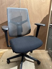 Herman Miller Verus Triflex