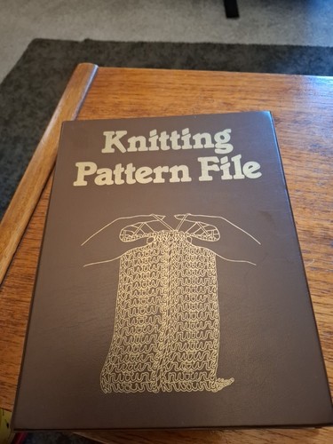 Vintage retro knitting - /,