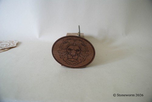 Lion veneer inlay - lion-2,