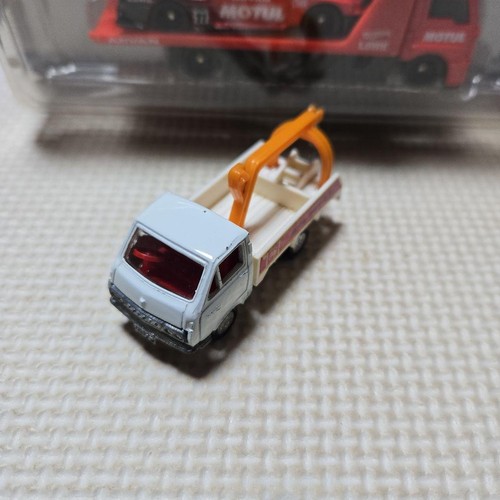Tomica hiace wrecker - tomica,