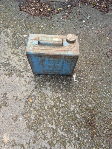 Vintage oil can esso - oil,