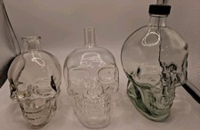 Skull shaped clear glass - 3x,