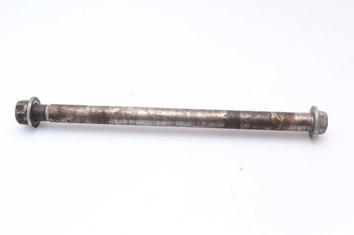 Rear axle thru - thru,