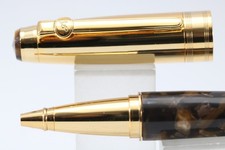 Vintage DUKE Autograph Brown