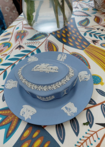 Lovely wedgewood blue - lovely,