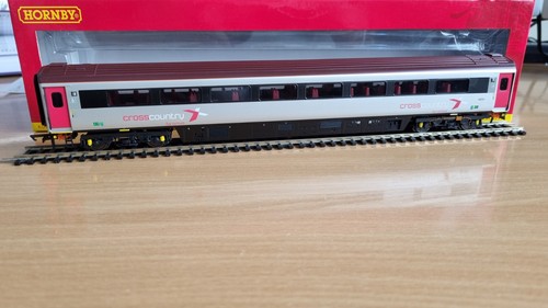 Hornby gauge r4940g cross - hornby,
