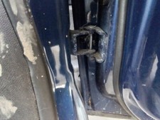 DOOR HINGE VAUXHALL CORSA MK5