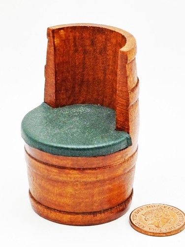 Dolls house pub - wooden, barrel