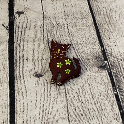 Sitting cat wooden animal - wooden,