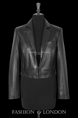Woman elegant look black - elegant,