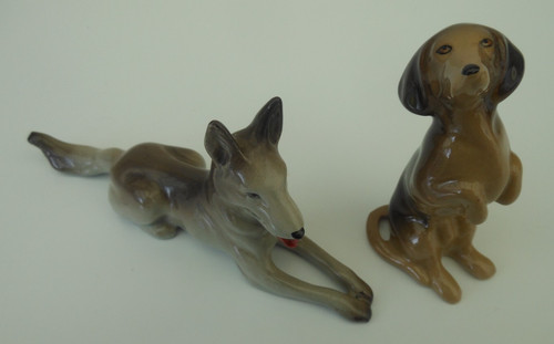 Midwinter pottery alsatian - w, r