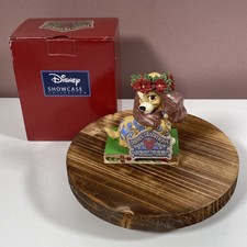 Disney Showcase Collection 6010876 Lovely lady Lady And The Tramp Figurine