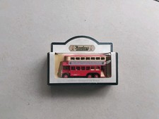 Lledo Diecast - DG49010 - 1931 AEC Renown Bus - London Transport / Hamleys
