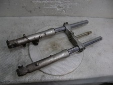 SUZUKI GSX-R 600 SRAD FRONT FORKS   (31574)
