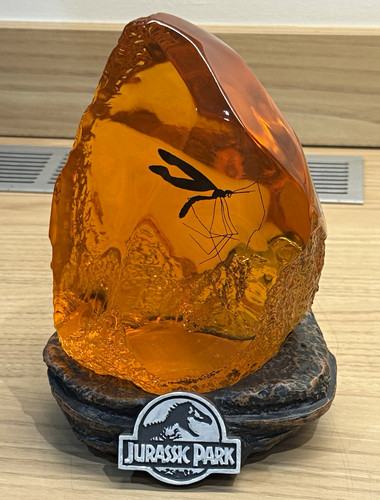 Jurassic park amber mosquito - jurassic,
