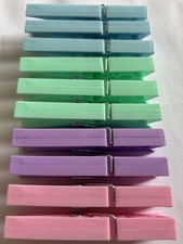 Clothes pegs, 10 clothes pegs.