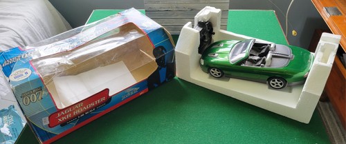 Scale jaguar xkr james - jaguar,