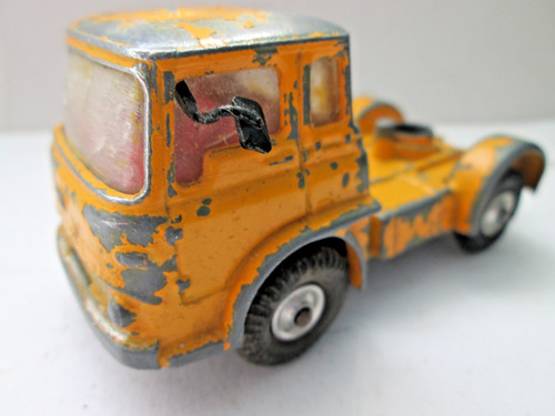 Corgi toy bedford 1100 tractor - corgi,