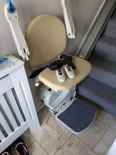 Handicare stair lift m 950 cream,left good condition an good working order.