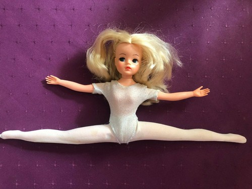 Vintage 1970s blonde sindy - vintage,