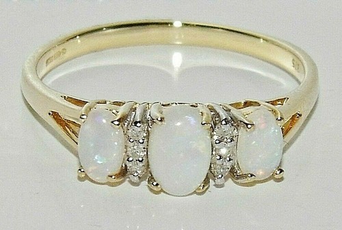 9ct yellow gold - yellow, diamond