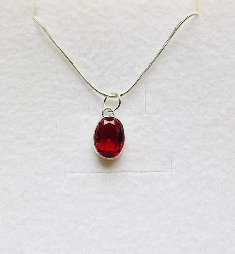 Stunning red garnet - oval, 925