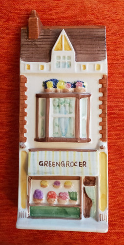 Vintage hand painted ceramic - painted,