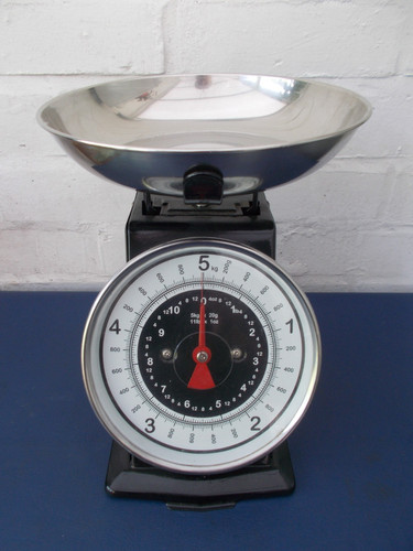 Black kitchen scales 5kg - kitchen,