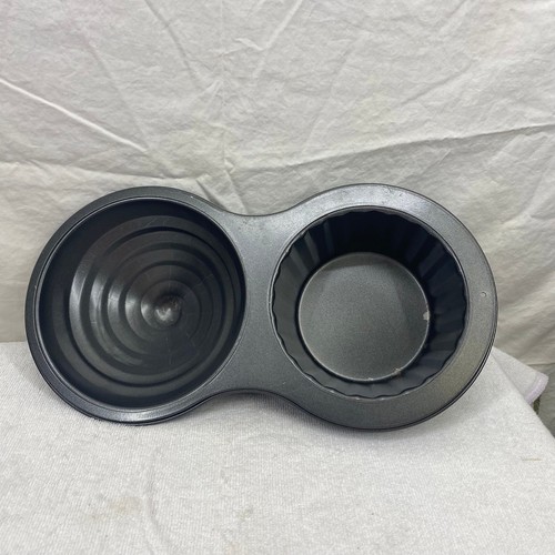 Wilton giant cupcake pan - giant,