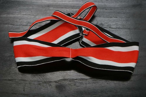Neck ribbon for the - neck, german