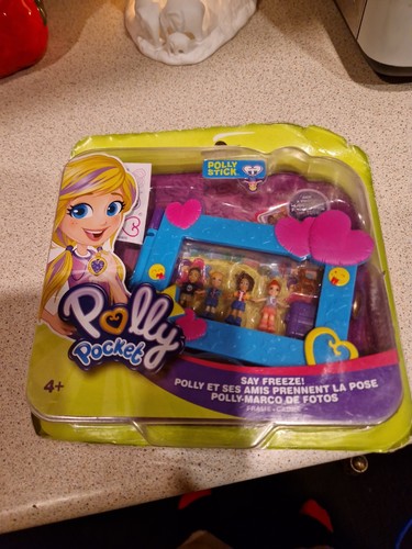 Polly pocket say - pocket, frame