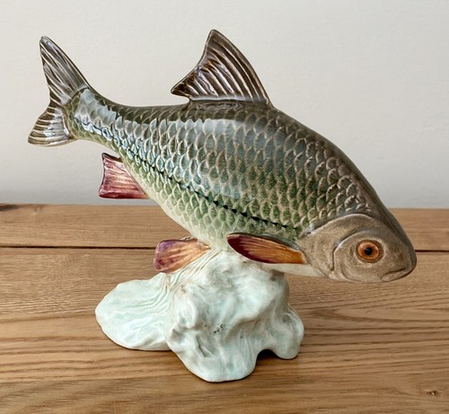 Lovely beswick roach model - roach,