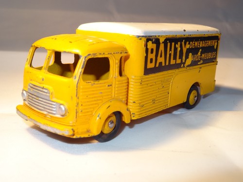 French dinky simca cargo - ,