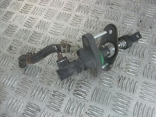 2009-14 TOYOTA AVENSIS D4D 2L CLUTCH MASTER CYLINDER 31420-02031 OEM
