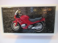 BMW R1100RS PAULS MODEL ART  1-24 SCALE  MOTORCYCLE MODEL