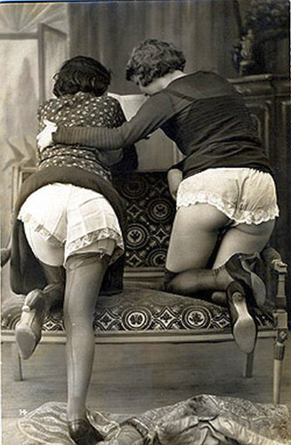Vintage risqué photography - risqué,