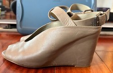 Lady Gaga style peep toe wedge