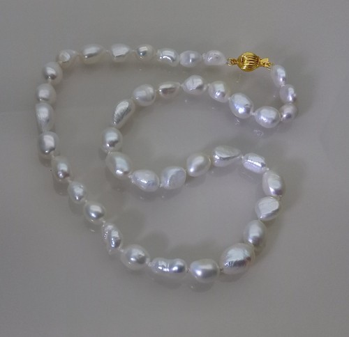 Baroque freshwater pearl - freshwater,