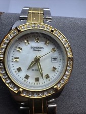 Ladies Two Tone Sekonda Classique Watch In Excellent Condition with New Battery 