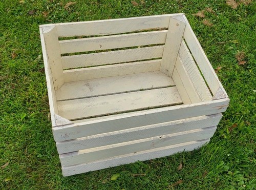 White vintage wooden crates - white,