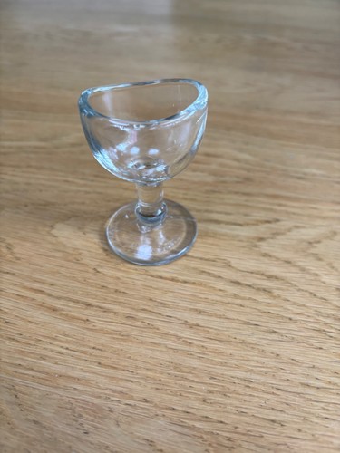 Vintage clear moulded glass - clear,