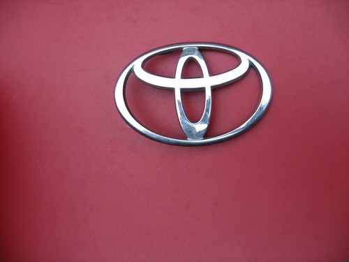 Genuine toyota rear - toyota, badge
