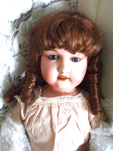 Nice quality auburn ringlet - nice,