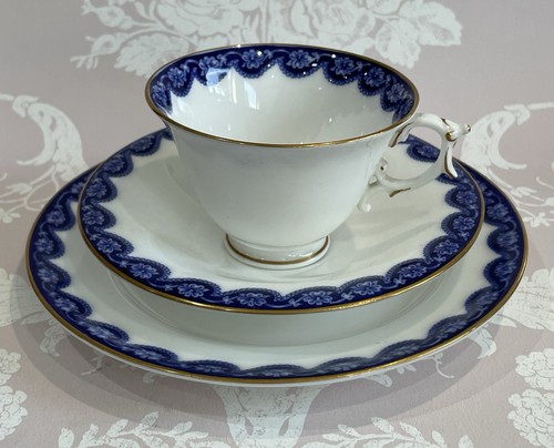 Royal worcester trio cup - worcester,