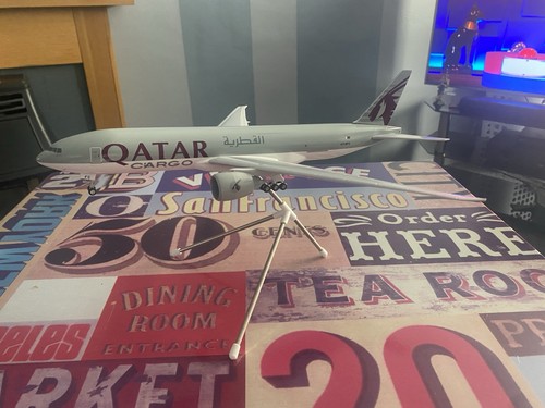 Qatar airways boeing 777f - airways,
