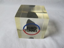 Retro Euro Tunnel Cube