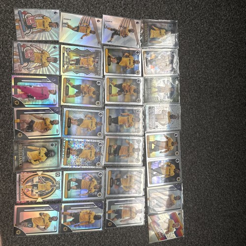 Wolves insert base cards - 29,
