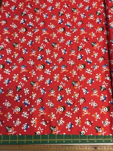 Fat qtr pirate - skulls, on