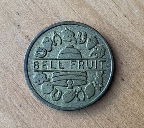 Bell fruit 25p - 25p, token.