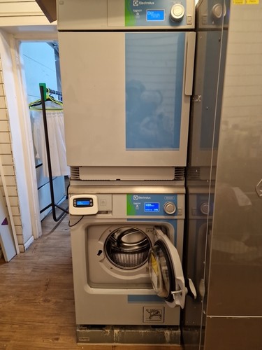 Commercial washing machine - washing, /